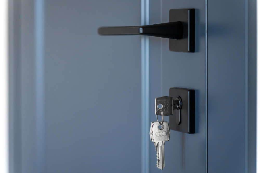 Ouverture porte claquée